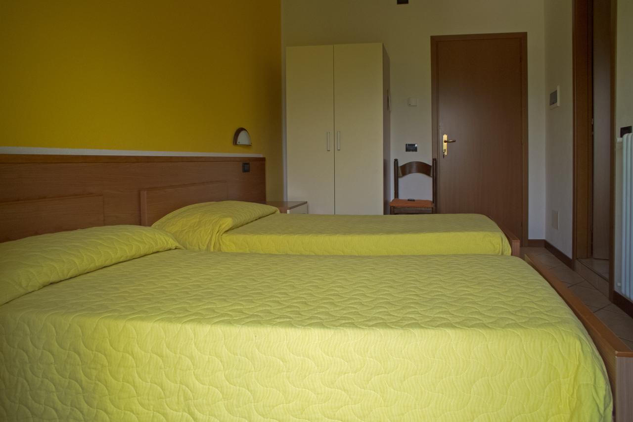 Albergo Ristorante Innocenti Ardenno Kültér fotó