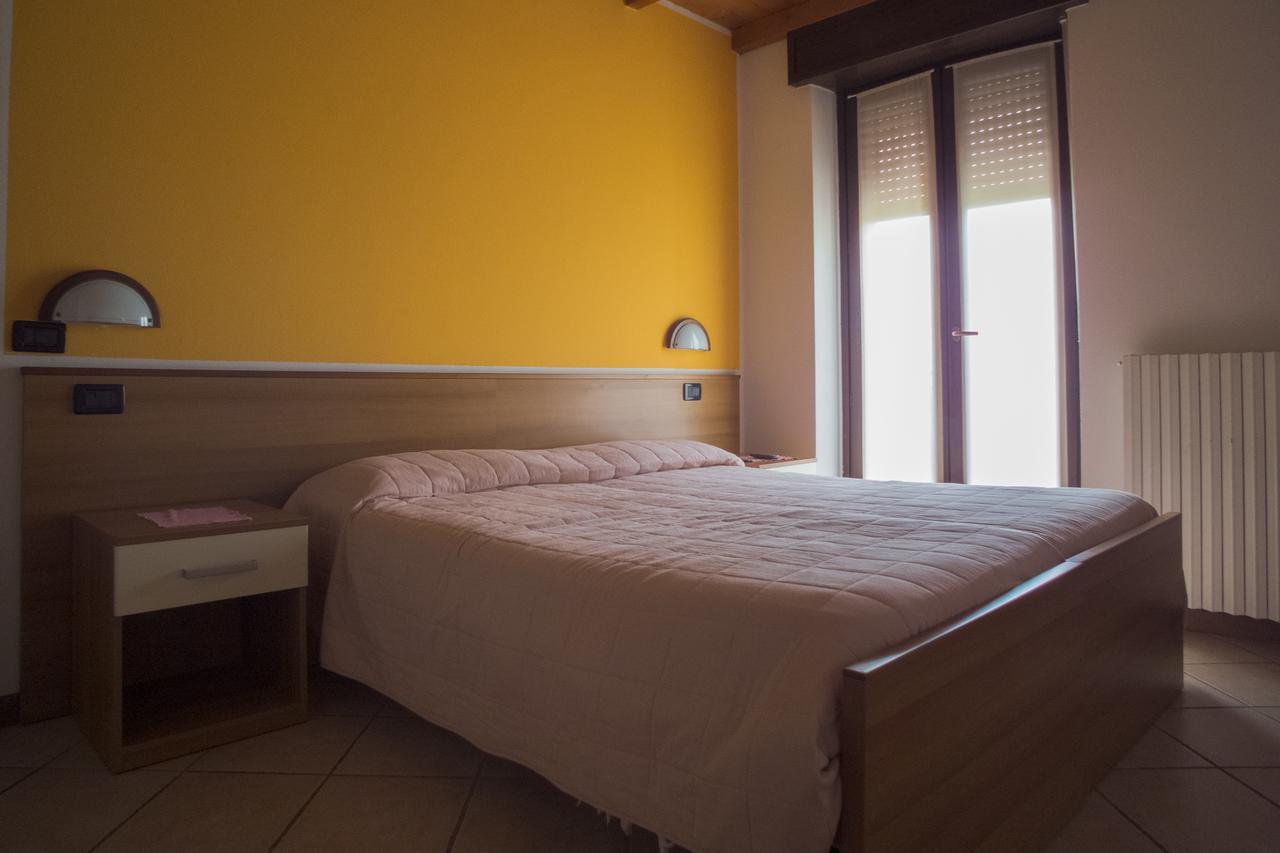 Albergo Ristorante Innocenti Ardenno Kültér fotó